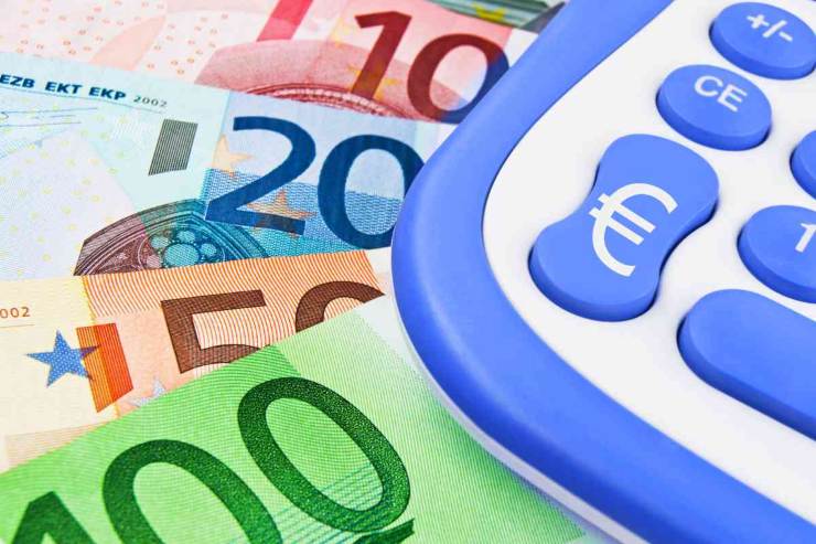 euro e calcolatrice
