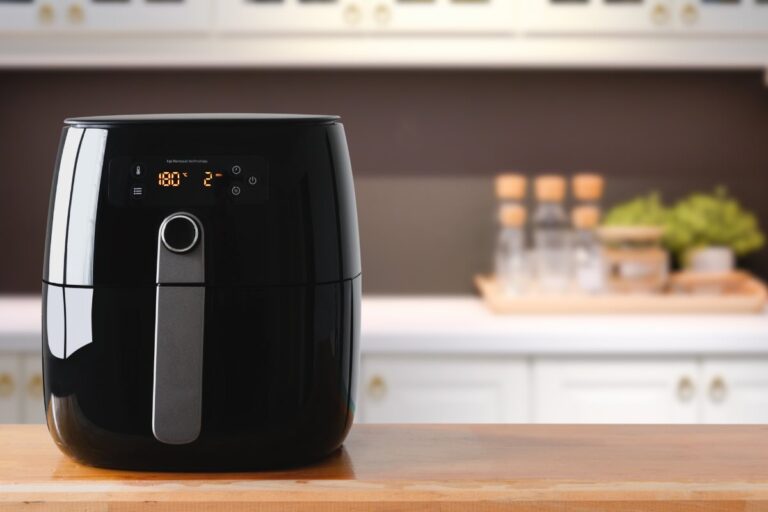 Friggitrice ad aria, l’errore comune che può rovinare tutto: questo dettaglio lo sottovalutano tutti