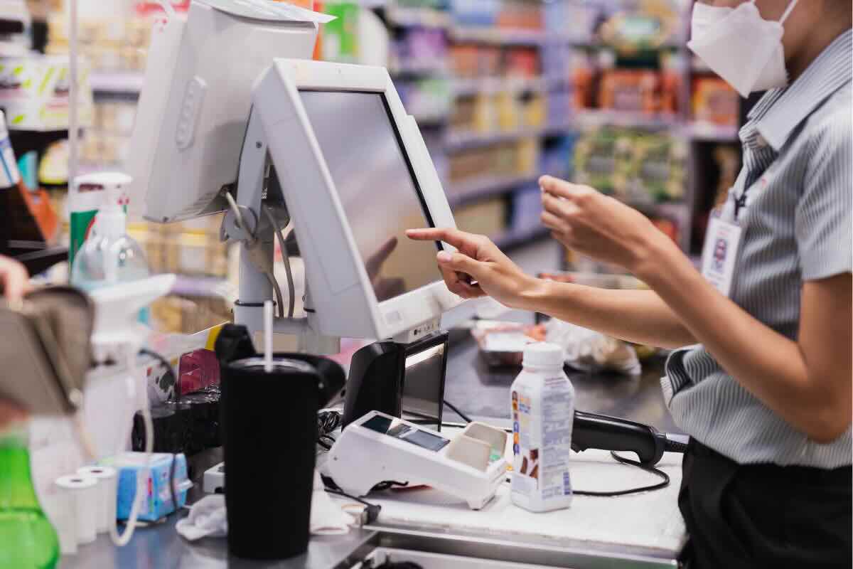 cassiera supermercato 