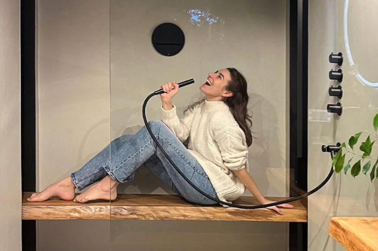 diana del bufalo doccia