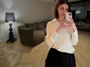 belen rodriguez nel suo salotto