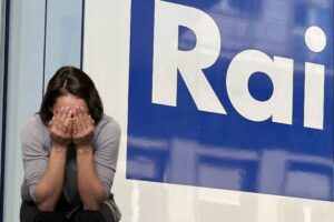 rai donna che piange