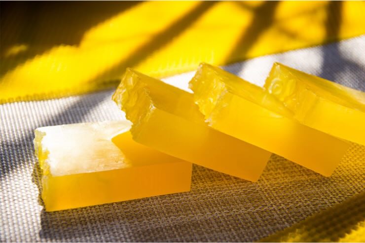 Sapone giallo