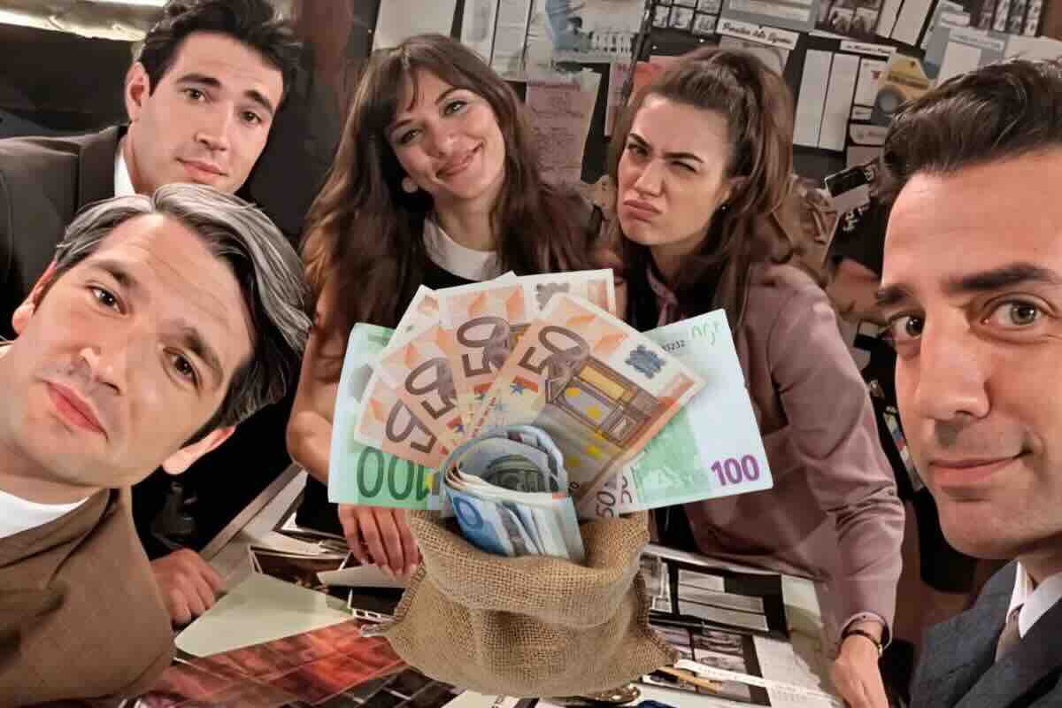 Attori Paradiso, sacco con banconote euro