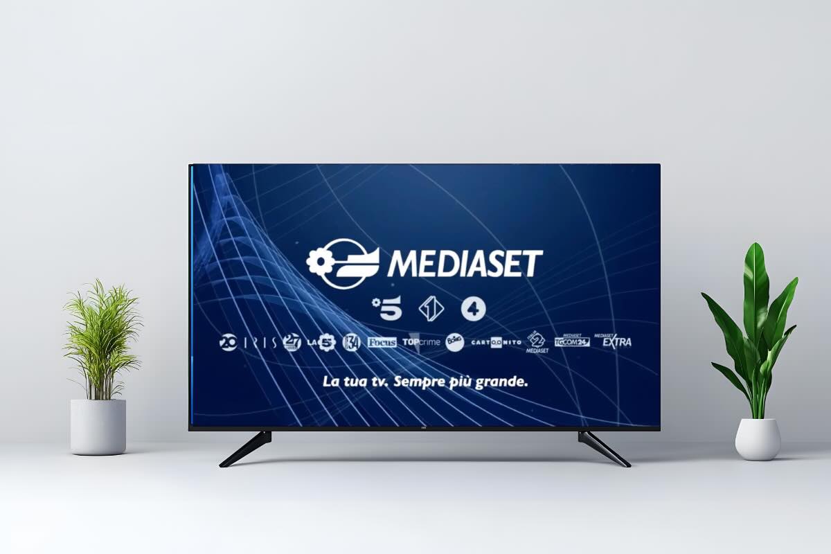 tv con logo mediaset 